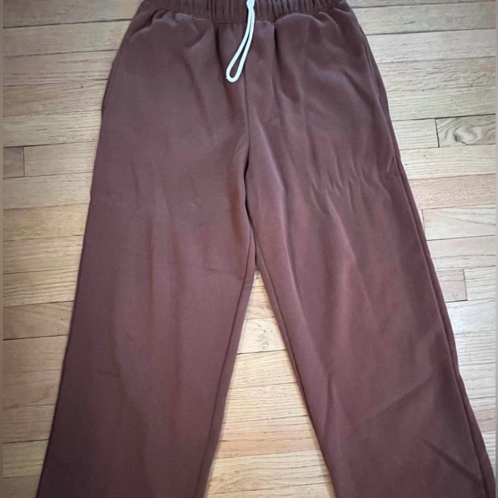 No Boundaries Brown Wide Leg Sweatpants Size Medium
